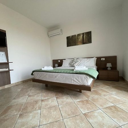 Maison De Cheeramie - Tourist Apartments Tra Mare E Etna มาสคาลิ ภายนอก รูปภาพ